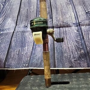 berkley parametric fishing rod pg30 6'6" With Johnson 710 7108 Reel